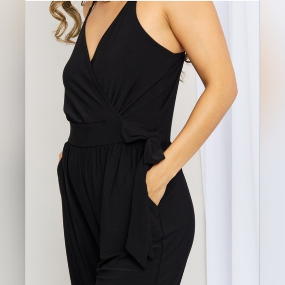 GILLI Black Women's Spaghetti Strap Jumpsuit w/ Pockets! Size S NWT - Picture 5 of 7